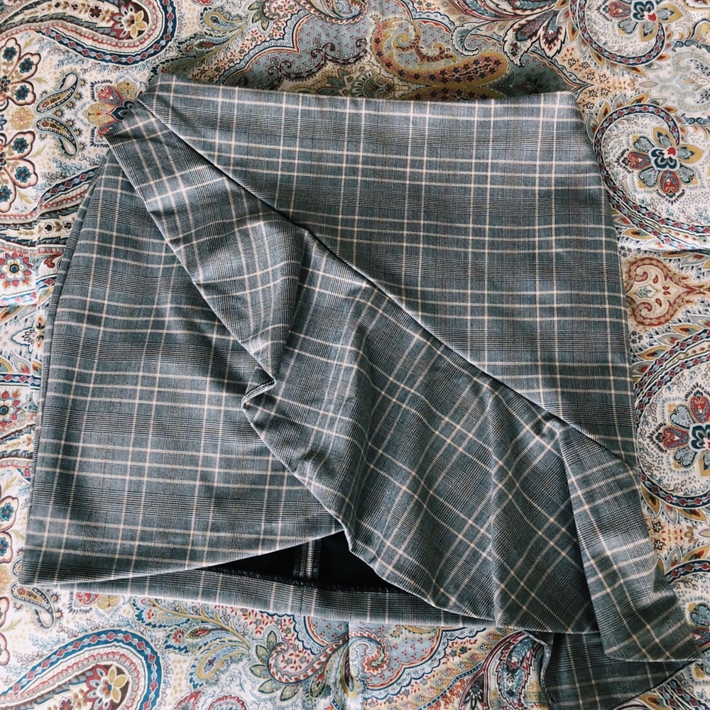 H&M Plaid Mini Skirt with Ruffle